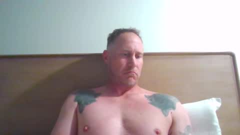 Snapshot of newportman1030 chatting on 1, 3, 2025 amandandhisgirl online show from 1, 3, 2025