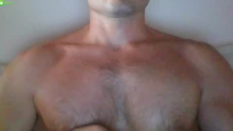 Snapshot of newtyguy90 chatting on 18, 6, 2026 newtyguy90 online show from 18, 6, 2026