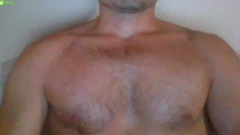 Snapshot of newtyguy90 chatting on 21, 6, 2026 newtyguy90 online show from 21, 6, 2026