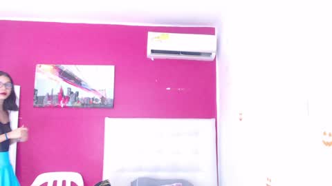 Snapshot of nextdoor_fantasy chatting on 23, 12, 2024 nextdoor_fantasy online show from 23, 12, 2024