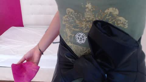 Snapshot of nextdoor_fantasy chatting on 31, 1, 2025 nextdoor_fantasy online show from 31, 1, 2025