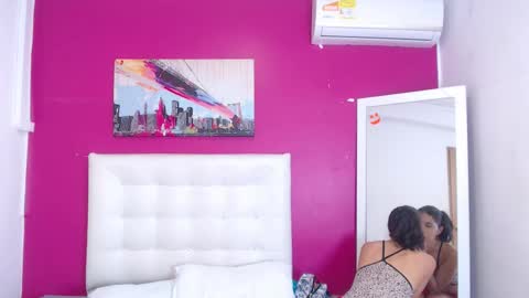 Snapshot of nextdoor_fantasy chatting on 10, 10, 2025 nextdoor_fantasy online show from 10, 10, 2025