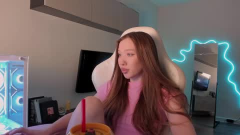 Mina online show from 28, 5, 2026