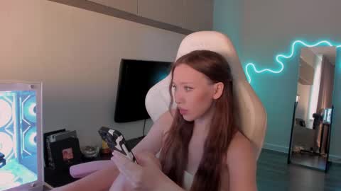 Mina online show from 5, 6, 2026