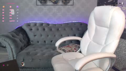 Sandra online show from 8, 2, 2025