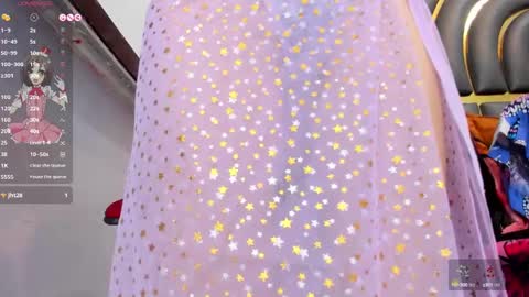 NEZUKO MITSURI online show from 1, 2, 2025