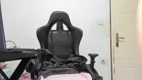 Snapshot of nezukokamado chatting on 2, 12, 2025 Shinobu Koch online show from 2, 12, 2025