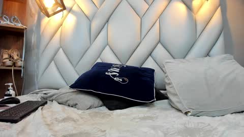 Milena online show from 5, 2, 2025