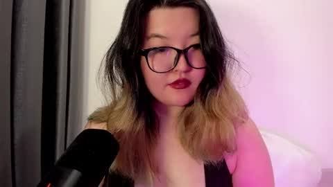 Kim online show from 6, 3, 2025