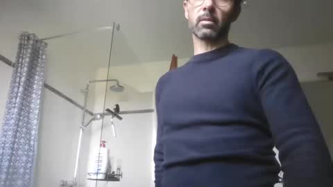 nicefrenchguy79 online show from 5, 11, 2025