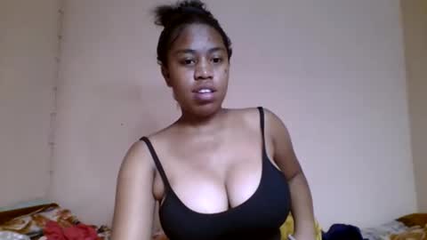 Snapshot of nicelly01 chatting on 22, 5, 2026 nicelly01 online show from 22, 5, 2026