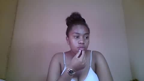Snapshot of nicelly01 chatting on 26, 5, 2026 nicelly01 online show from 26, 5, 2026