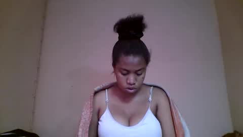 Snapshot of nicelly01 chatting on 27, 5, 2026 nicelly01 online show from 27, 5, 2026