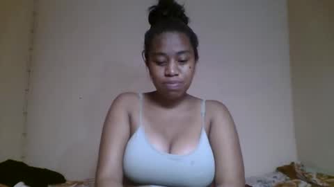 Snapshot of nicelly01 chatting on 28, 5, 2026 nicelly01 online show from 28, 5, 2026