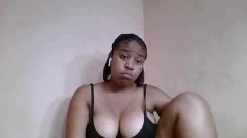 Snapshot of nicelly01 chatting on 11, 6, 2026 nicelly01 online show from 11, 6, 2026