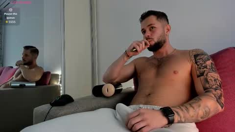 Nicholassx online show from 20, 11, 2025