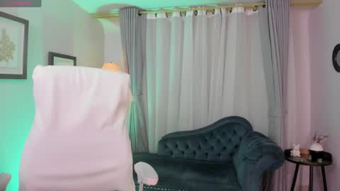 Nichole online show from 31, 1, 2025