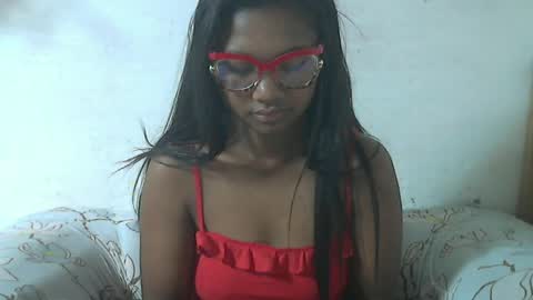 nickiqqyuu online show from 17, 6, 2026