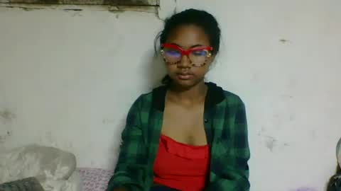 nickiqqyuu online show from 22, 7, 2026