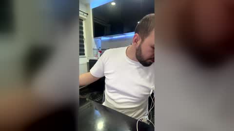 Julian online show from 13, 2, 2026