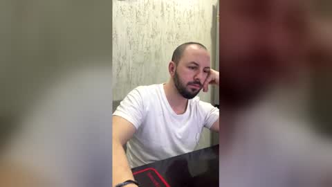 Julian online show from 3, 3, 2026