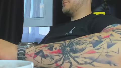 Snapshot of nicktattoomaster chatting on 27, 5, 2026 nicktattoomaster online show from 27, 5, 2026