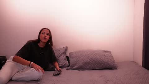 Snapshot of nicky_and_blake chatting on 4, 3, 2025 nicky and blake online show from 4, 3, 2025