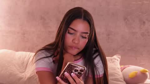 Snapshot of nicky_and_blake chatting on 19, 10, 2025 nicky and blake online show from 19, 10, 2025