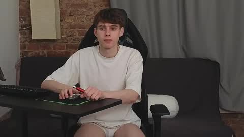 Nicki  Danny online show from 10, 4, 2026