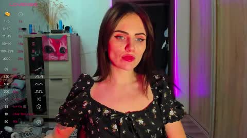 Nicky Weekends online show from 2, 3, 2025