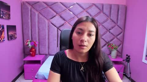 Nicky Miler online show from 10, 11, 2025