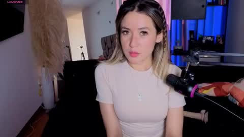 Snapshot of nickywindsor chatting on 13, 2, 2026 Nicky online show from 13, 2, 2026