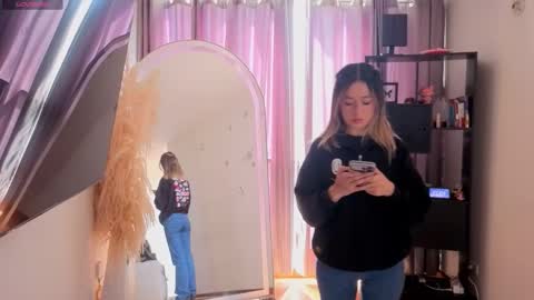 Snapshot of nickywindsor chatting on 1, 3, 2026 Nicky online show from 1, 3, 2026