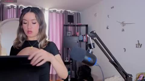 Snapshot of nickywindsor chatting on 3, 3, 2026 Nicky online show from 3, 3, 2026