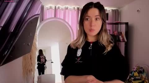 Snapshot of nickywindsor chatting on 19, 3, 2026 Nicky online show from 19, 3, 2026