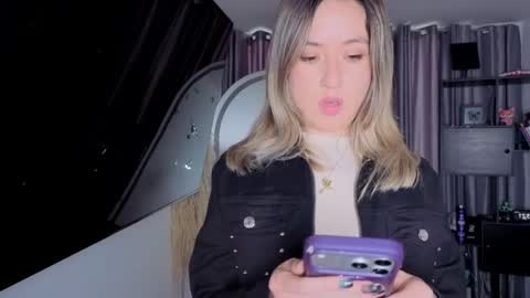 Snapshot of nickywindsor chatting on 30, 3, 2026 Nicky online show from 30, 3, 2026