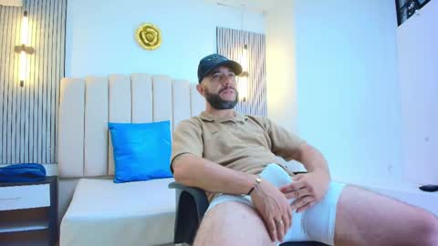 Snapshot of nicolas_cray chatting on 20, 5, 2026 NICOLAS online show from 20, 5, 2026