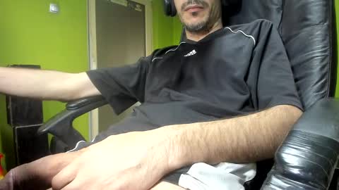 L. Nicolas online show from 11, 4, 2026