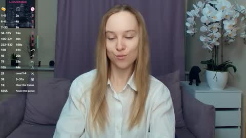 Nicoletta online show from 17, 3, 2026