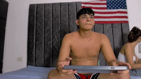 nicole_and_thiago online show from 10, 1, 2025