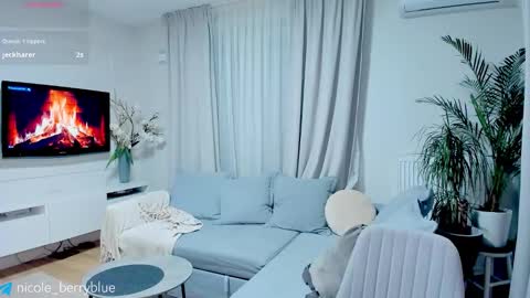 Nicole online show from 16, 11, 2025