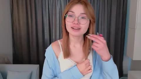 Nicole online show from 15, 10, 2025