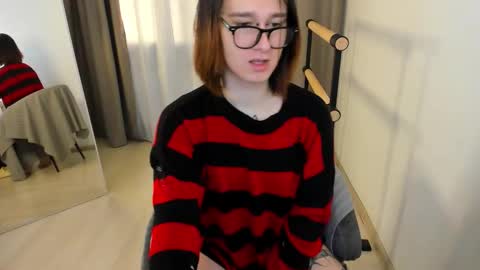 Nicole online show from 10, 10, 2025