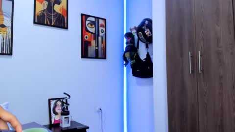 Nick online show from 18, 1, 2025