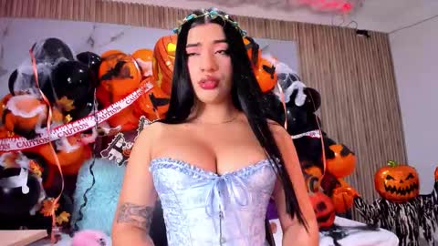 Snapshot of nicolee19_ chatting on 31, 10, 2025 nicolee19_ online show from 31, 10, 2025