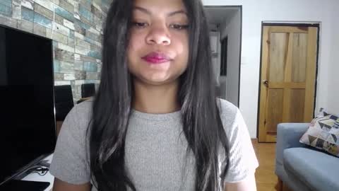 Snapshot of nicoleebon chatting on 4, 10, 2025 Nicole online show from 4, 10, 2025