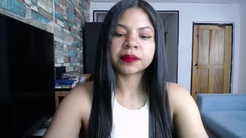 Snapshot of nicoleebon chatting on 10, 10, 2025 Nicole online show from 10, 10, 2025