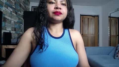 Snapshot of nicoleebon chatting on 27, 10, 2025 Nicole online show from 27, 10, 2025