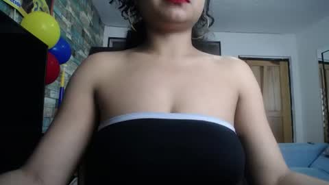 Snapshot of nicoleebon chatting on 2, 7, 2026 Nicole online show from 2, 7, 2026