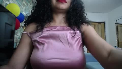 Snapshot of nicoleebon chatting on 6, 7, 2026 Nicole online show from 6, 7, 2026